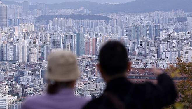 지난 23일 서울 남산에서 바라본 아파트 단지 모습./사진=뉴스1