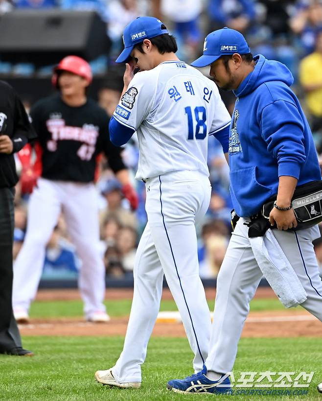 26일 대구삼성라이온즈파크에서 열린 KIA와 삼성의 한국시리즈 4차전, 3회초 1사 만루, 삼성 원태인이 마운드를 내려가고 있다. 대구=허상욱 기자 wook@sportschosun.com/2024.10.26/