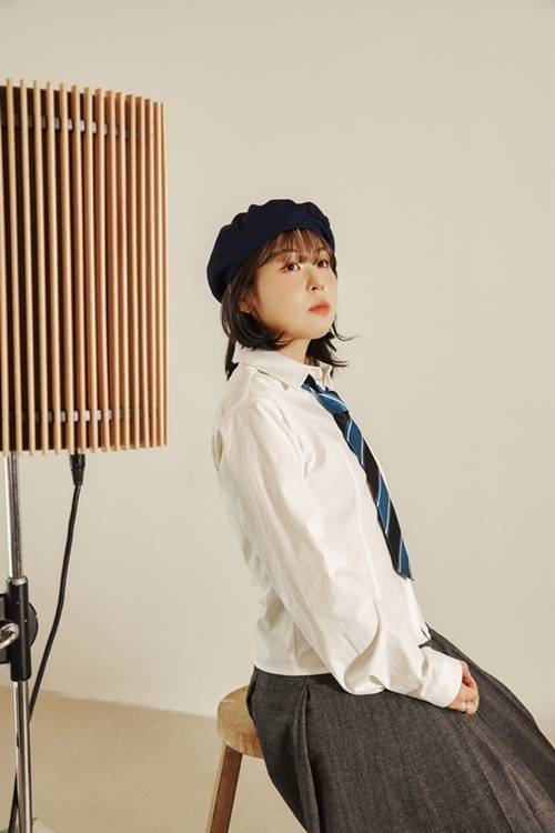 싱어송라이터 최유리가 첫 정규 앨범을 발표한다.