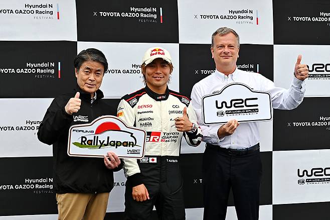 FIA WRC 랠리 재팬 인터뷰 후 사진 촬영. 김학수 기자