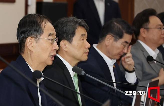 한덕수 국무총리가 19일 서울 종로 정부서울청사에서 열린 국무회의에 참석, 발언하고 있다. 사진=조용준 기자 jun21@