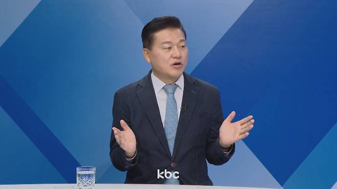 ▲ 29일 KBC '여의도초대석'에 출연한 신용한 전 서원대 석좌교수