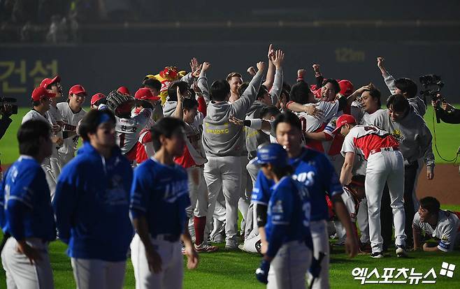 삼성은 28일 광주 기아챔피언스필드에서 열린 '2024 신한 SOL Bank KBO 포스트시즌' KIA와 한국시리즈(7전4승제) 5차전에서 5-7로 패했다. 이날 패배로 팀은 시리즈 전적 1-4를 기록. 준우승에 그쳤다. 광주, 김한준 박지영 기자