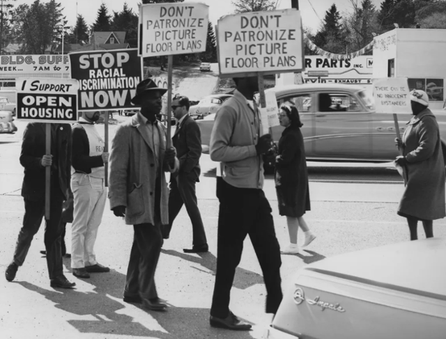 1968년 미 연방정부는 주택 판매, 임대 및 융자에서 인종, 종교 ,출신 국가, 성별, 장애 등에 따른 차별을 금지한 '공정주거법'(The Fair Housing Act)을 제정했다. Seattle Municipal Archives