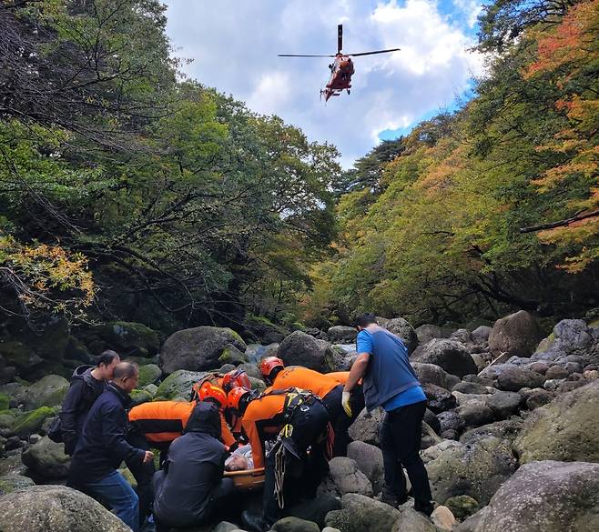 29일 제주 한라산 낙상사고 현장 [제주도 소방안전본부 제공. 재판매 및 DB 금지]