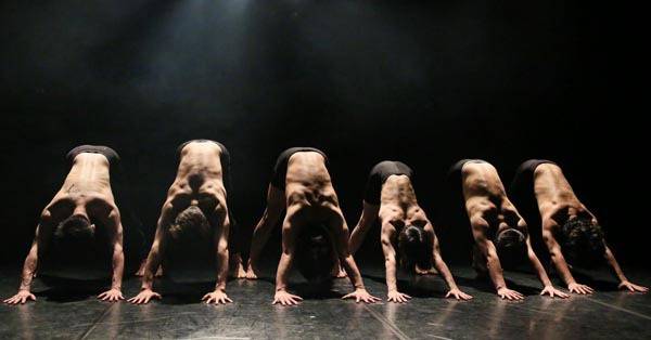 현대무용단 더파크댄스가 오는 6일 오후 8시 부산 금정문화회관 금빛누리홀에서 펼칠 ‘Ugly and Thorn’ 공연의 한 장면. 더파크댄스 제공