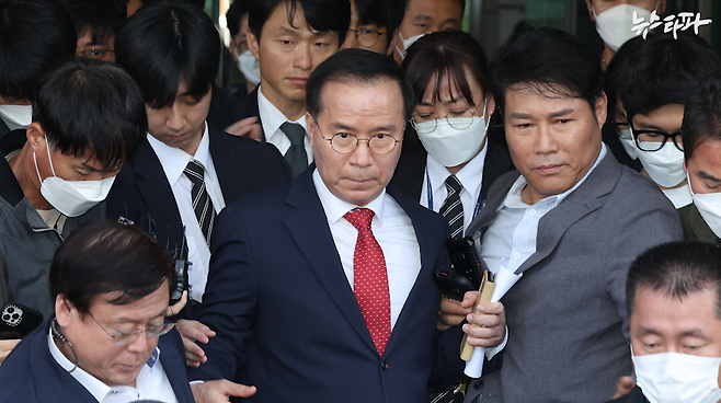 ▲ 1심 무죄 선고를 받고 서울서부지방법원을 떠나고 있는 김광호 전 서울경찰청장&nbsp;