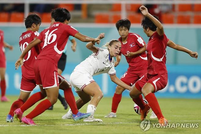 북한과 미국의 U-17 여자 월드컵 준결승 장면 [EPA=연합뉴스]