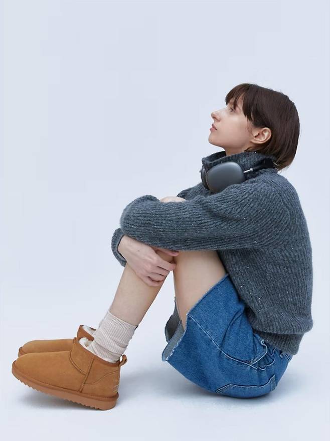 질스튜어트 뉴욕 브라운 소가죽 천연 양털 미니 퍼 부츠 LF 제공