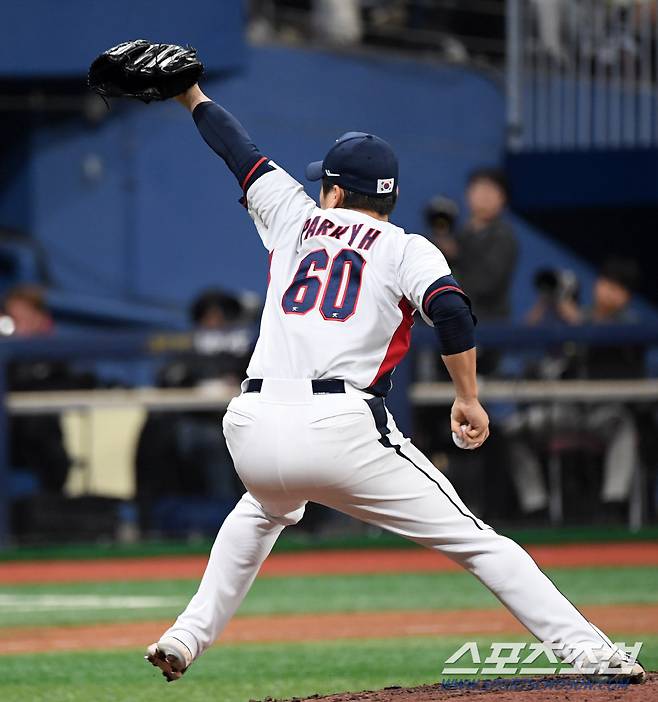 2024 WBSC 프리미어12 대한민국 야구 대표팀과 쿠바 대표팀의 평가전이 1일 서울 고척스카이돔에서 열렸다. 박영현이 역투하고 있다. 고척=박재만 기자 pjm@sportschosun.com/2024.11.01/