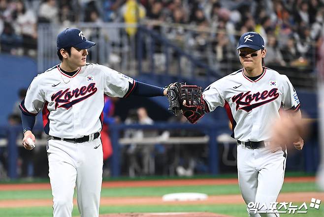 대표팀 투수 곽빈(왼쪽)은 1일 고척스카이돔에서 열린 '2024 K-BASEBALL SERIES with TVING' 쿠바 대표팀과 평가전에서 선발 등판했다. 2이닝 무실점으로 깔끔한 투구를 선보이며 실전 감각을 끌어올렸다. 곽빈은 '오랜 만에 던졌지만 내 구위를 믿고 던지니 좋은 결과가 나왔다'고 했다. 고척, 김한준 박지영 기자