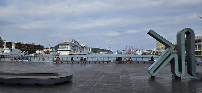 7fed8272b58369f751ee83e441807573013f556e8f1563dfdbfc840521afe363