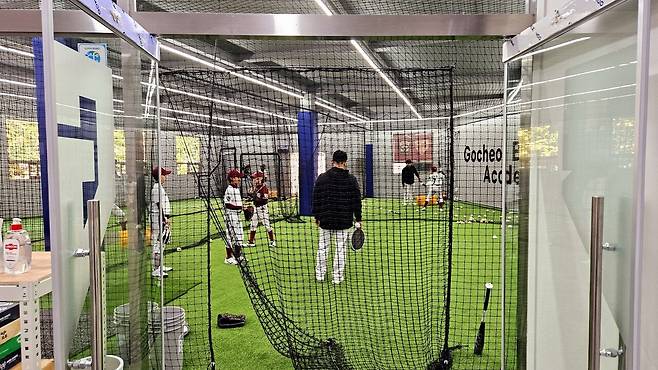 20241102_131305.jpg 캠핑 2일차) 저녁은 소고기와 자연산 대하 그리고 무늬오징어!!!!