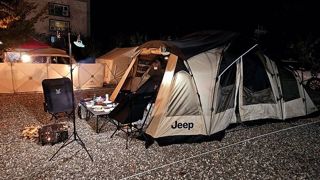 20241102_201039.jpg 캠핑 2일차) 저녁은 소고기와 자연산 대하 그리고 무늬오징어!!!!