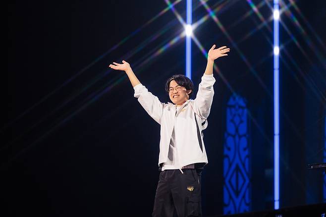 ‘구마유시’ 이민형이 롤드컵 우승을 확정한 후 기뻐하고 있다. 사진 | 라이엇 게임즈