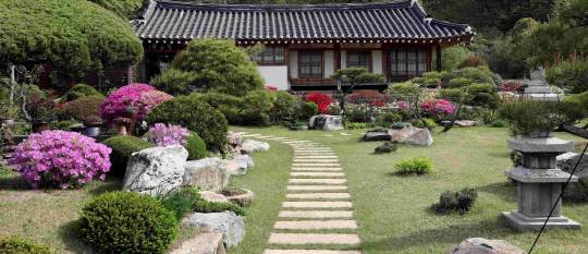 충남 아산시 '이화제', 산림청이 '아름다운 민간정원 30선'으로 선정했다. 한국수목원정원관리원 제공