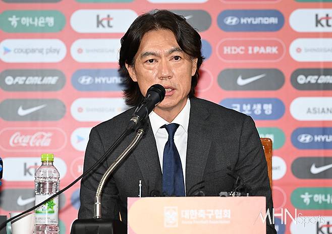 홍명보 축구대표팀 감독