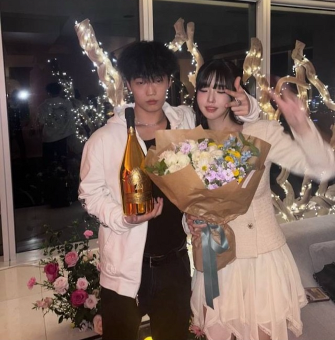 김하온과 과즙세연.