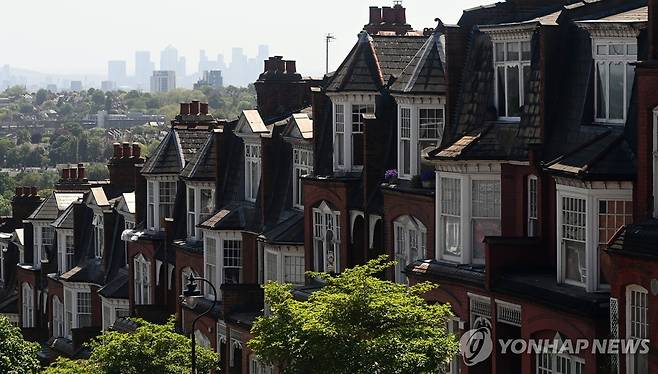 런던의 한 주택가 [EPA 연합뉴스 자료사진. 재판매 및 DB 금지]