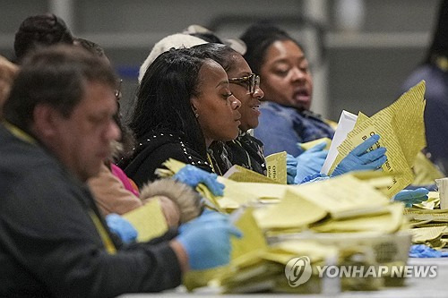 개표 중인 펜실베이니아〈AP 연합뉴스〉