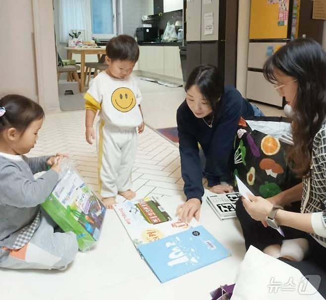 정읍시가 농림축산식품부 공모·지원 사업인 ‘농촌형 보육서비스 지원사업’에 선정됐다. 찾아가는 돌봄교실 자료사진(정읍시 제공)2024.11.6/뉴스1