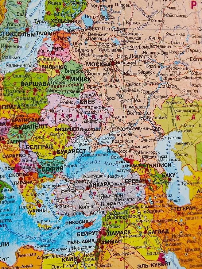 1730891013.jpg.ren.jpg 현재 러시아에서 판매중인 세계 지도..