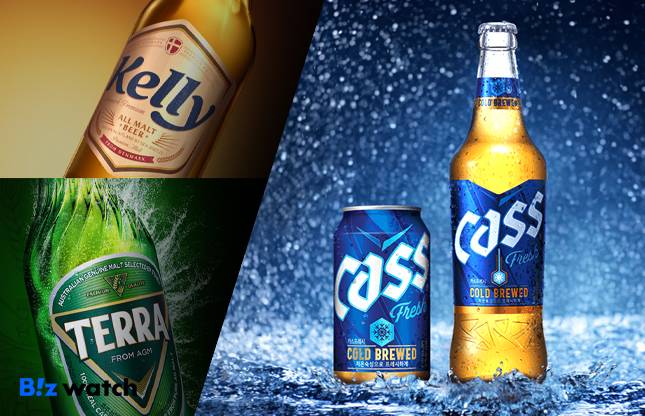 호박색 병을 사용하는 켈리와 녹색병을 사용하는 테라, 투명병을 사용한 카스/그래픽=비즈워치