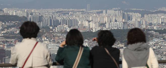 지난 10월 31일 서울 남산에서 바라본 아파트 단지 모습. /뉴스1