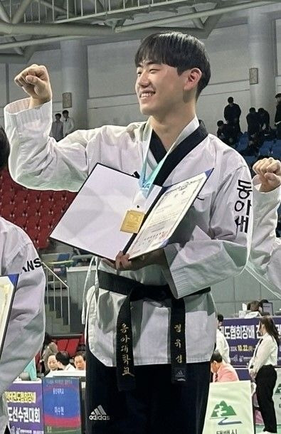 대한태권도협회장기 대회 품새 개인전 1위 정유성 선수. 동아대 제공