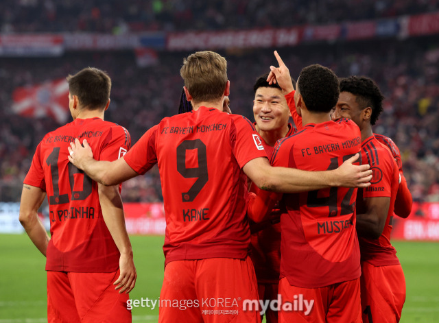 유럽축구 통계매체 소파스코어는 7일(현지시간) 2024-25시즌 UEFA 챔피언스리그 페이즈 4라운드 베스트11을 선정해 소개했다. 김민재는 베스트11 수비수에 이름을 올렸다./게티이미지코리아