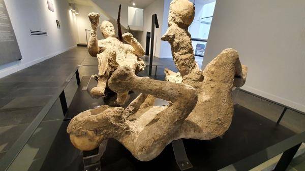 폼페이 화석 '금팔찌의 집' [폼페이 고고학 공원 홈페이지 캡처]