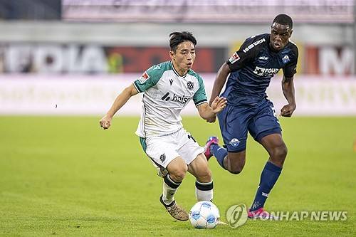 독일 매체 '빌트'가 8일(한국시간) 크리스토프 프로운트 바이에른 뮌헨 스포츠 디렉터가 임대생인 이현주의 대한민국 축구 국가대표팀 발탁 소식에 만족한다는 반응을 보였다고 전했다. 연합뉴스