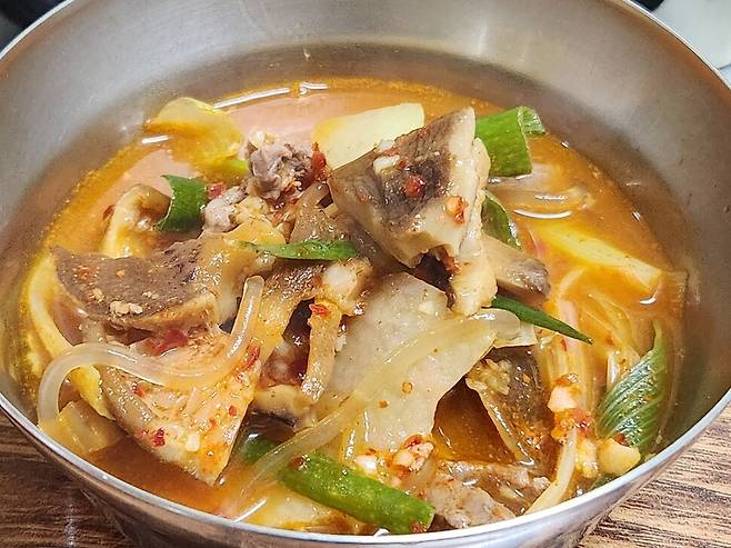 서울 서초구 ‘청주버섯찌개’의 버섯찌개.