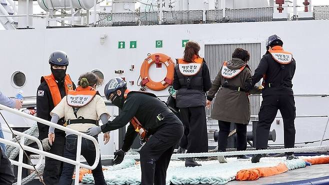 금성호 사고 해역 향하는 실종자 가족들/사진=연합뉴스