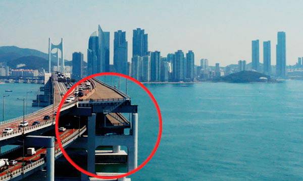 부산 광안대교 이기대 램프 공사중단구간(빨간색 원 부분).