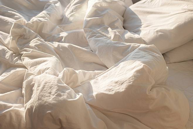 이불에는 수많은 세균과 집먼지진드기가 서식할 수 있어 평소 관리가 필요하다.&nbsp;사진 = 클립아트코리아 제공