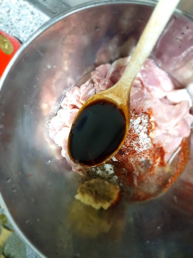 20241109_102739.jpg 만든다 제육. 된장국.