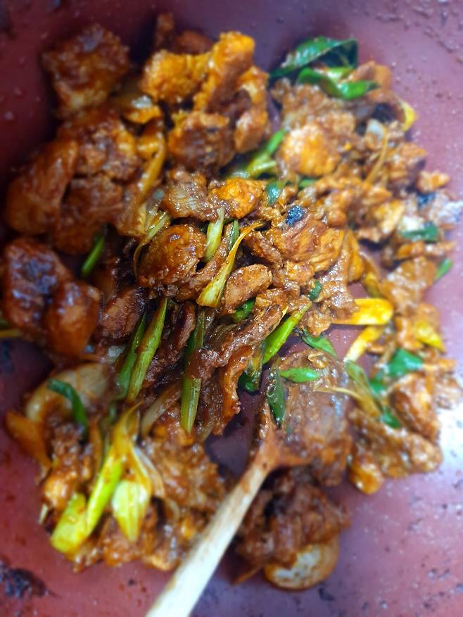 20241109_111706.jpg 만든다 제육. 된장국.