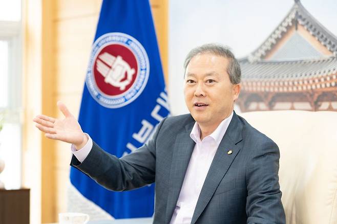 양오봉 전북대 총장.