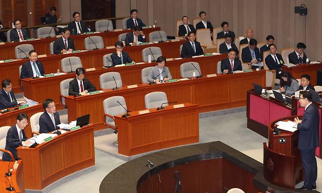 12일 국회에서 예산결산특별위원회 전체회의가 열리고 있다. [연합]