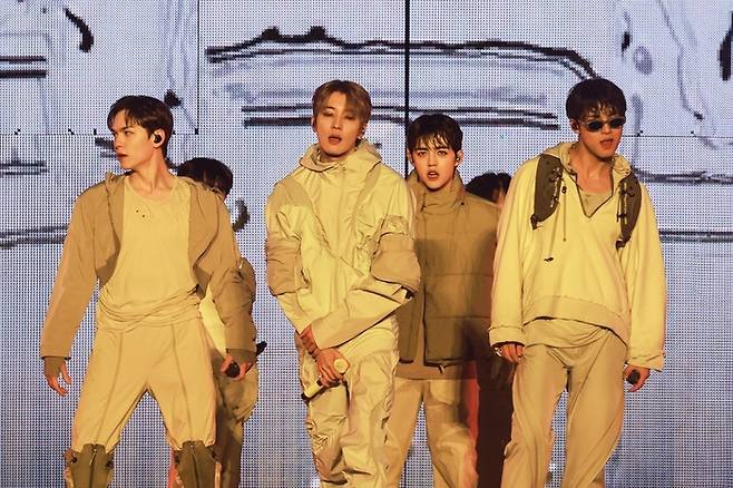 세븐틴. 플레디스