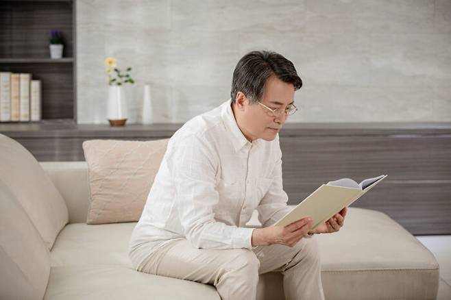 자신의 능력과 노력으로 부를 일군 사람들은 매일 공통적으로 하는 행동이 있다. [사진=클립아트코리아]