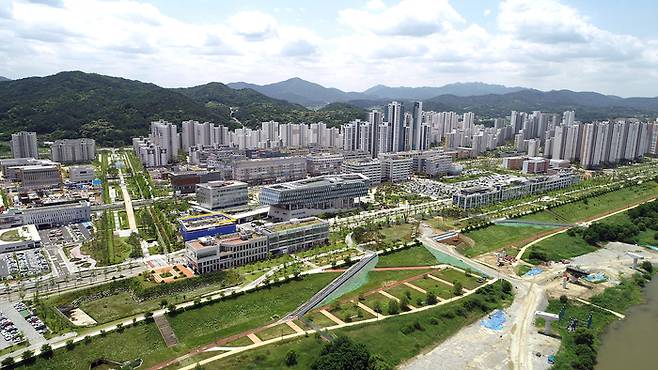 공실 많은 세종시 보람동 금강수변상가 전경.[사진제공=세종시]