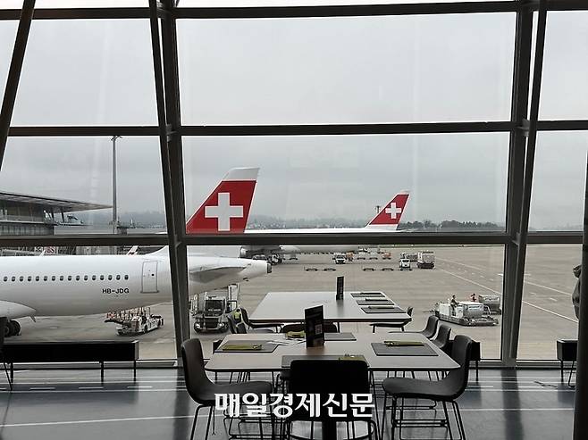 스위스항공은 스위스 국책항공사다. 허브공항인 취리히 국제공항 풍경 / 사진=홍지연 여행+ 기자