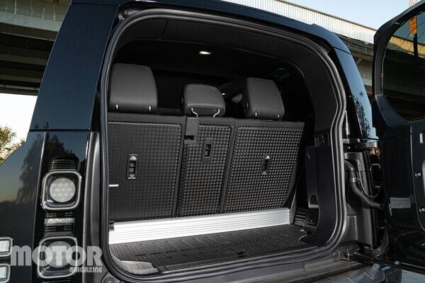 ​​디펜더 90 P400 X&nbsp; 사진 모터매거진 최재혁 기자​​