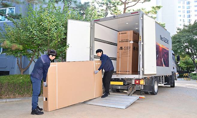 삼성전자는 주문 당일 배송·설치를 받을 수 있는 ‘오늘보장’ 서비스를 도입한다고 13일 밝혔다. 삼성전자 제공