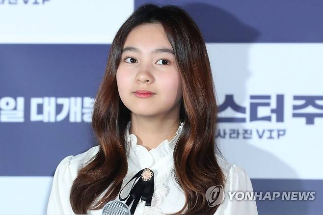 훌쩍 자란 갈소원 (서울=연합뉴스) 강민지 기자 = 2020년 1월 13일 오후 서울 중구 메가박스 동대문에서 열린 영화 '미스터 주: 사라진 VIP'제작보고회에서 배우 갈소원이 취재진의 질문을 듣고 있다. [연합뉴스 자료사진]