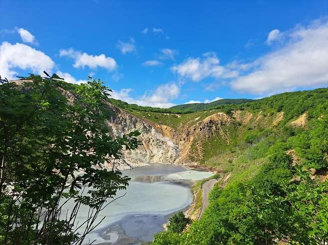 06bcdb27eae639aa658084e54485756c6d02648b9b45eb6a2e5415740a5b1ba49504368aa53174cc321c221054d860