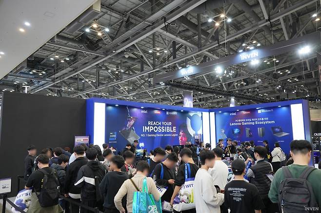 ▲ 다양한 게임과 디바이스, '인벤 부스 레노버 체험존'에서 모두 경험할 수 있습니다!