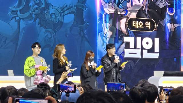 세븐나이츠 리버스 시식회에 참가한 김도형, 김율, 견자희, 김인 성우